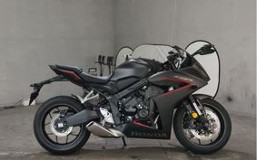 HONDA CBR650R E-Clutch 2025 RH17