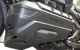 HONDA GL 1800 GOLD WING TOUR SC79