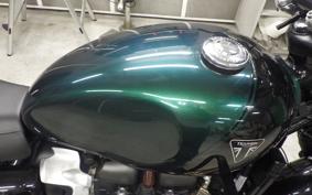 TRIUMPH STREET TWIN 2024