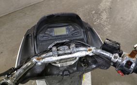 YAMAHA MAJESTY 125 SE27