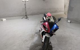 YAMAHA YZF-R1 2011 RN23