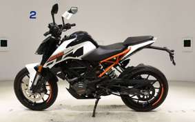 KTM 125 DUKE 2025
