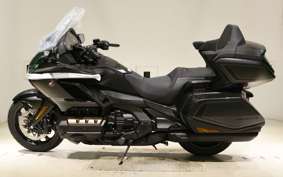 HONDA GL 1800 GOLD WING TOUR DCT SC79