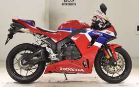 HONDA CBR600RR 2025 PC40