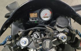 YAMAHA YZF-R6 2002 RJ031