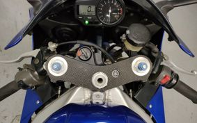 YAMAHA YZF-R1 2000 RN04