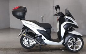 YAMAHA TRICITY 125 SE82J