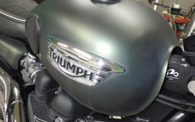 TRIUMPH SCRAMBLER 900 2009