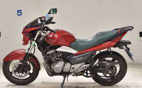 SUZUKI GSR250