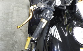 HONDA CBR250R A 2015 MC41