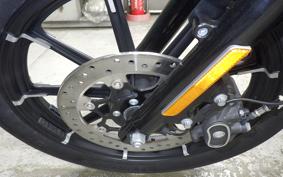 HARLEY XL883N 2018