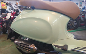 VESPA PRIMA BEIGE RA150 RP8M82