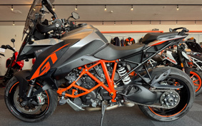KTM 1290 SUPER DUKE GT 2019 V6940