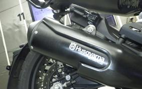 HUSQVARNA SVARTPILEN 401 2023