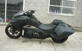 HONDA NM4 VULTUS -02 2017 RC82