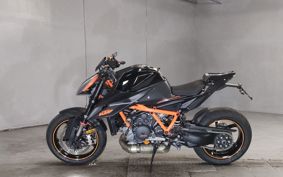 KTM 1290 SUPER DUKE R 2020 V3940
