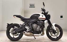 TRIUMPH TRIDENT 660 2021