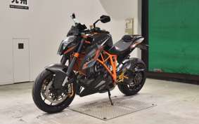 KTM 1290 SUPER DUKE R 2016
