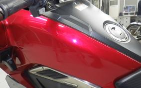 HONDA NM4 VULTUS -02 2017 RC82