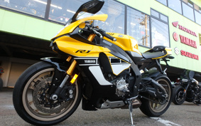 YAMAHA YZF-R1 2016 RN39
