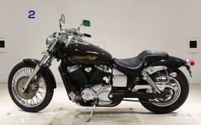 HONDA SHADOW 400 SLASHER 2000 NC40
