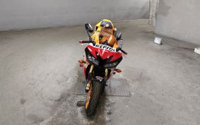 HONDA CBR600RR 2014 PC40