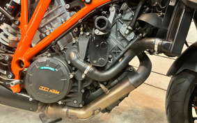 KTM 1290 SUPER DUKE R 2015 V3940