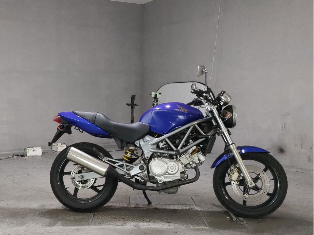 Фото Honda VTR 250 2003 с японского аукциона