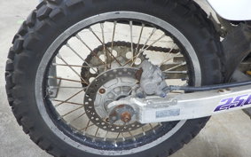 SUZUKI DR250 R-S 2000 SJ45A