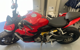 DUCATI  DUCATI  STREET  FIGHTER V2 2022 3F00