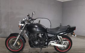 SUZUKI INAZUMA 400 GK7BA