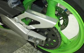 KAWASAKI ZXR400 Gen.2 2004