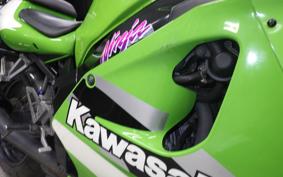 KAWASAKI NINJA ZX-7R 1999