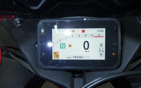HONDA CBR650R E-Clutch 2025 RH17