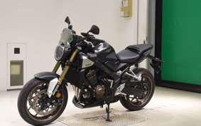 HONDA CB650R E-Clutch 2025 RH17