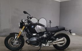 BMW R12 nine T 2024 0N01