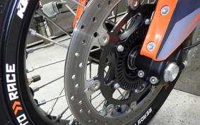 KTM 690 SMC R 2025