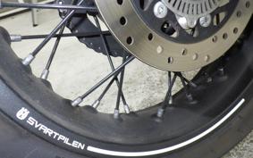 HUSQVARNA SVARTPILEN 401 2020