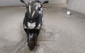 YAMAHA MAJESTY 125 SE27