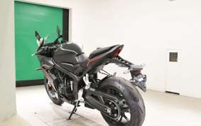 HONDA CB650R E-Clutch 2025 RH17