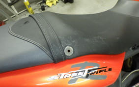 TRIUMPH STREET TRIPLE R 2011