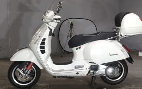 VESPA GTS300 SUPER 2019 ..