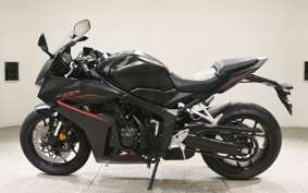 HONDA CBR650R E-Clutch 2025 RH17