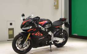 APRILIA RSV4 1100ファクトリ 2024