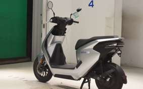 HONDA EM1 e: 2006 EF16