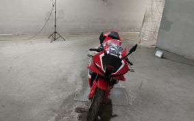 HONDA CBR600RR PC40