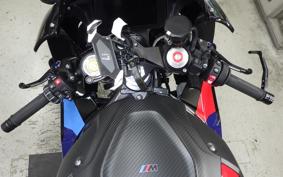 BMW M1000RR 2025