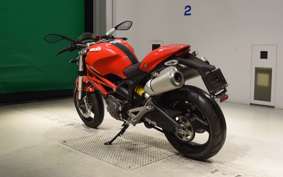 DUCATI MONSTER 696 + 2010