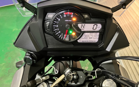 SUZUKI DL650 ( V-Strom 650 ) 1988 C733A