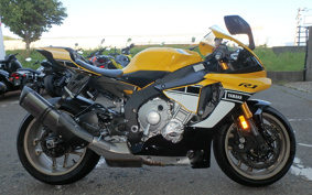 YAMAHA YZF-R1 2016 RN39